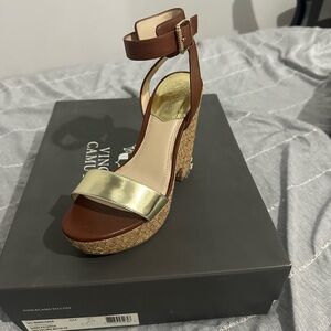 Vince Camuto Brown and Gold Platform Sandals